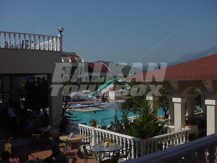 почивка в Garden Resort Bergamot