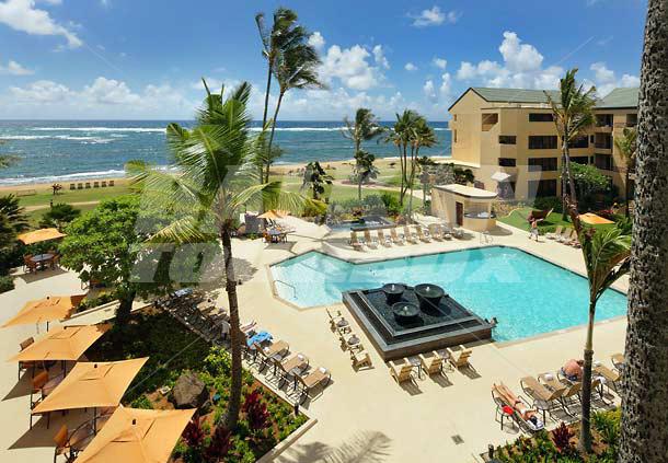 почивка в Courtyard by Marriott Kauai at Coconut Beach