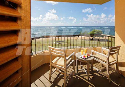 почивка в Courtyard by Marriott Kauai at Coconut Beach