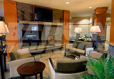 почивка в Courtyard by Marriott Phoenix West/Avondale