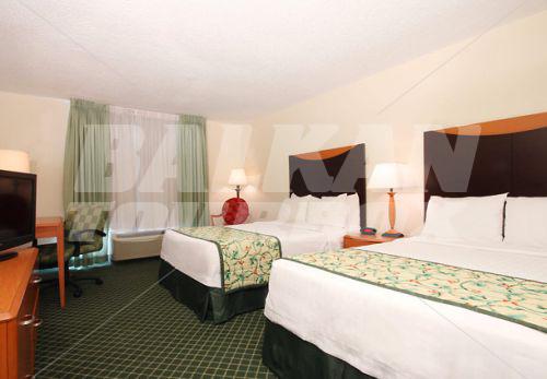 почивка в Fairfield Inn & Suites by Marriott Dallas Market Center