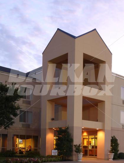 почивка в Fairfield Inn & Suites by Marriott Dallas Market Center
