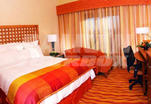 почивка в Renaissance by Marriott Phoenix Glendale Hotel & Spa