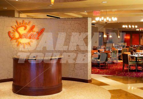 почивка в Renaissance by Marriott Phoenix Glendale Hotel & Spa