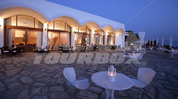 holiday in Skiathos Palace