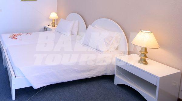 holiday in Skiathos Palace