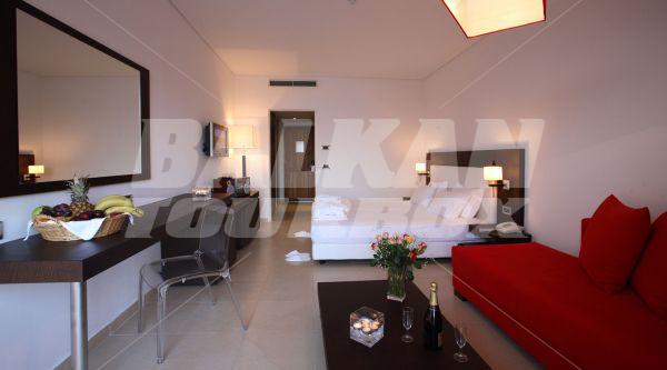 holiday in Skiathos Palace