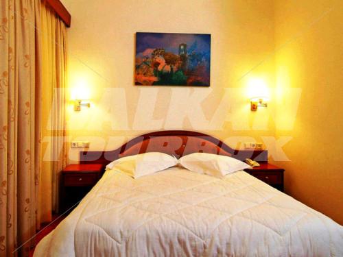 holiday in Pythia Art