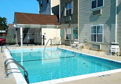 почивка в TownePlace Suites by Marriott Savannah Midtown