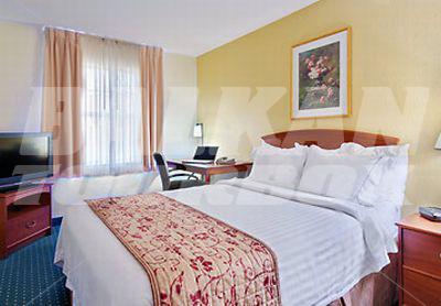 почивка в TownePlace Suites by Marriott Savannah Midtown