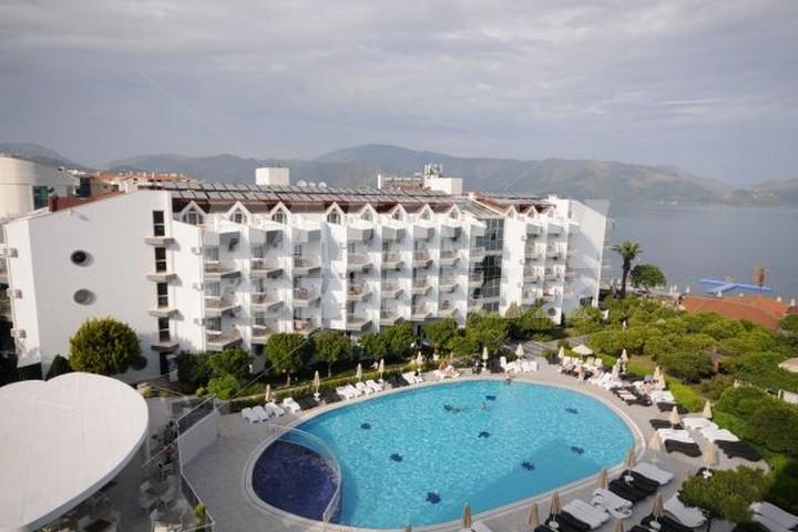 почивка в  Luna Beach Deluxe