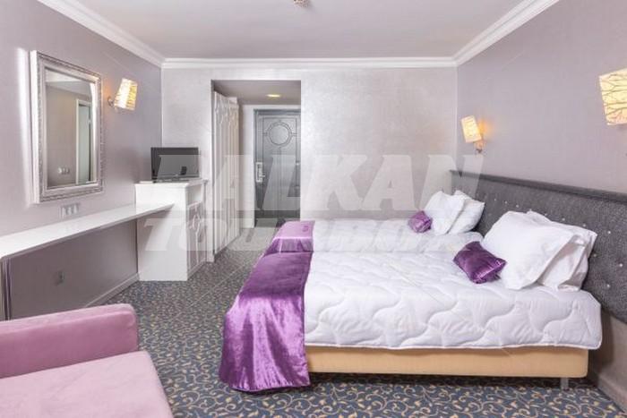 почивка в Luna Beach Deluxe