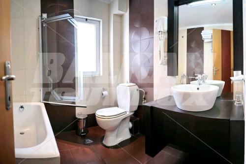 почивка в Heliotrope Hotel
