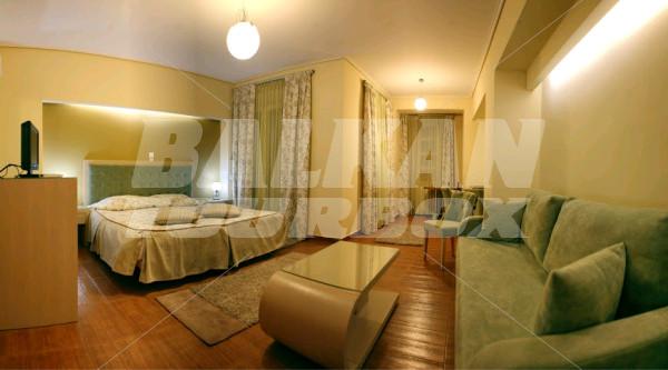 почивка в Heliotrope Hotel