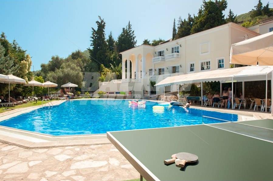 почивка в Corfu Village