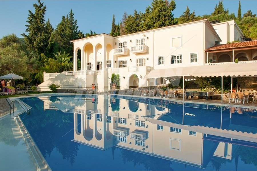 почивка в  Corfu Village