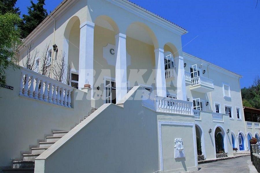 почивка в Corfu Village