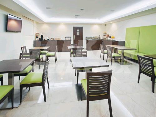 почивка в La Quinta Inn and Suites Cancun