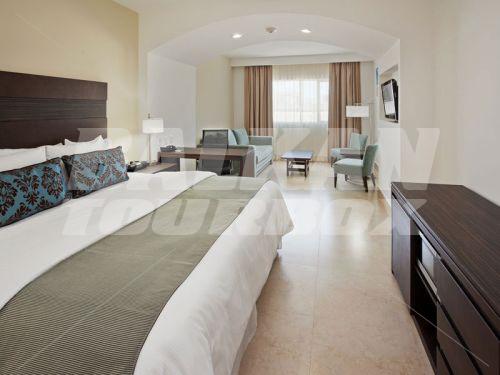 почивка в La Quinta Inn and Suites Cancun