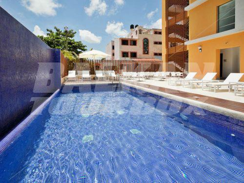 почивка в La Quinta Inn and Suites Cancun