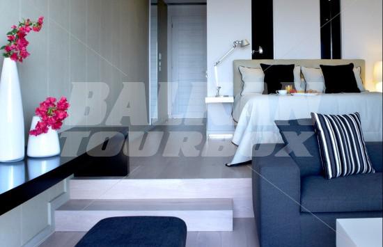 holiday in Pelagos Suites Hotel