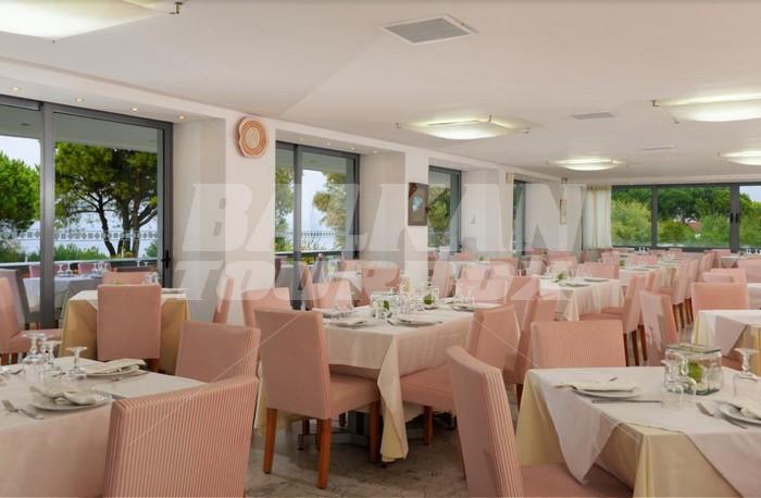 почивка в Achaia Beach