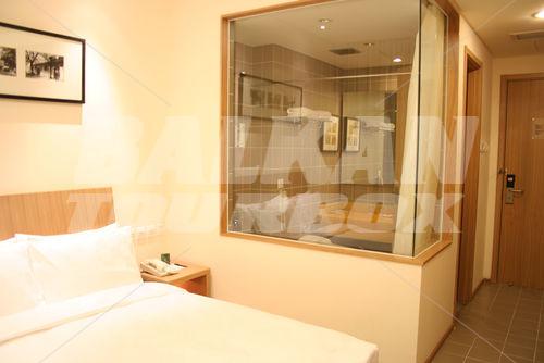 holiday in Traveler Inn