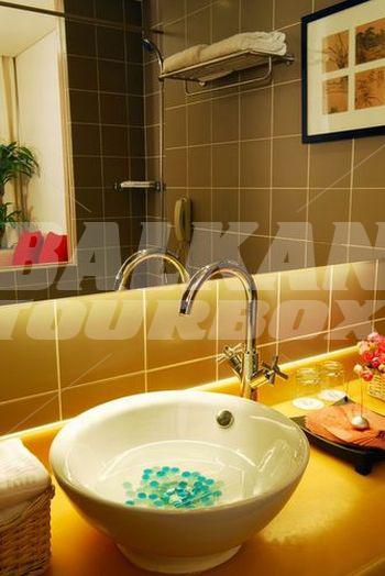 holiday in Traveler Inn