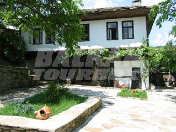holiday in Imanyarska House