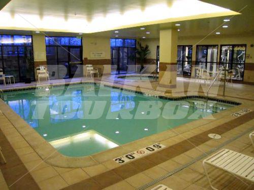 почивка в Courtyard by Marriott Seattle Sea-Tac Area