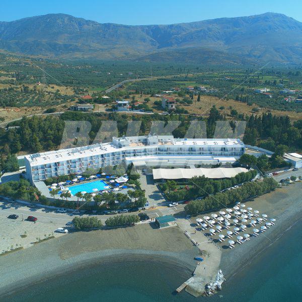 holiday in Delphi Beach
