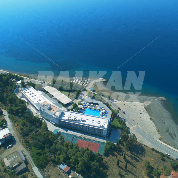 holiday in Delphi Beach