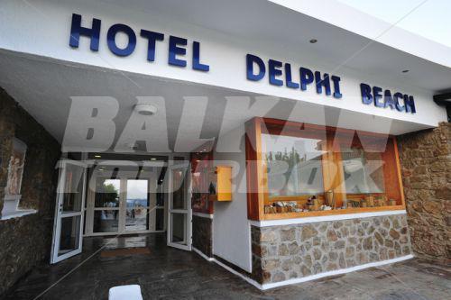 holiday in Delphi Beach