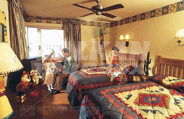 почивка в Disney's Hotel Santa Fe