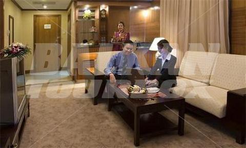 holiday in Don Chan Palace
