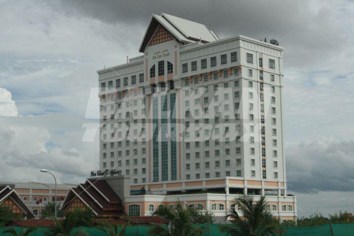 holiday in Don Chan Palace