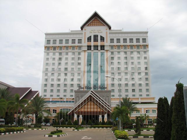 holiday in Don Chan Palace