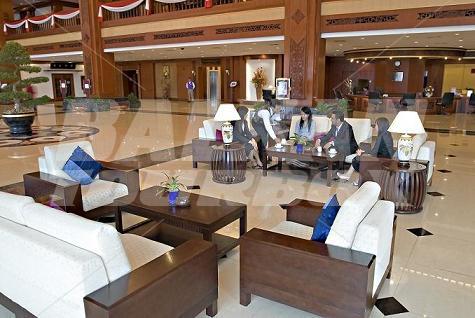 holiday in Don Chan Palace