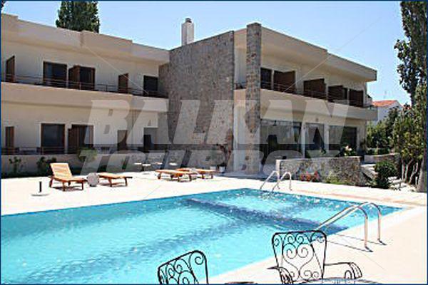 почивка в  Niki Beach Hotel
