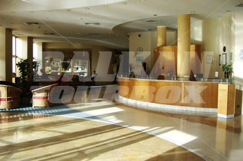 holiday in Marina Hotel Corinthia Beach Resort