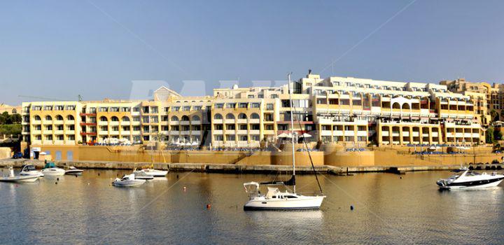 holiday in Marina Hotel Corinthia Beach Resort