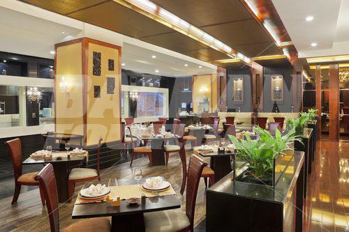 почивка в Crowne Plaza City Centre