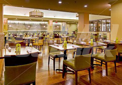 почивка в Renaissance by Marriott Des Moines Savery