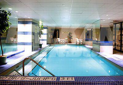 почивка в Renaissance by Marriott Des Moines Savery