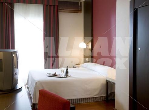 почивка в NH Les Corts
