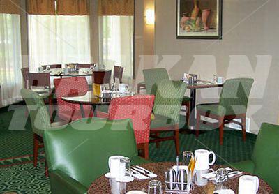 почивка в Courtyard by Marriott Memphis Germantown