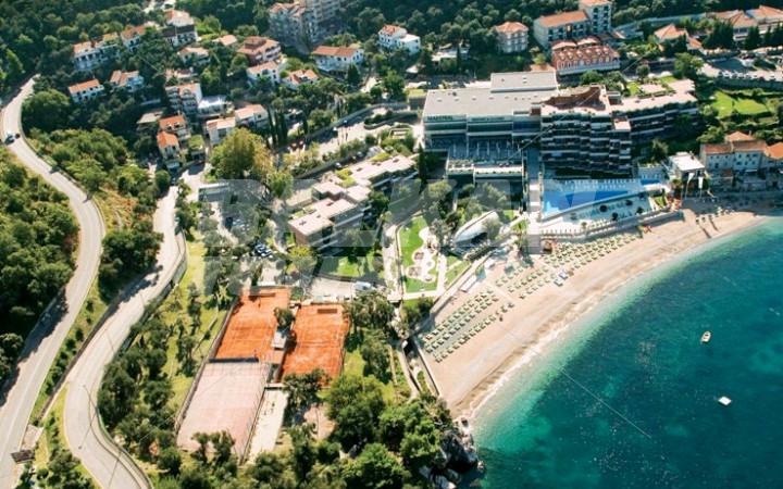 holiday in  Maestral & Casino