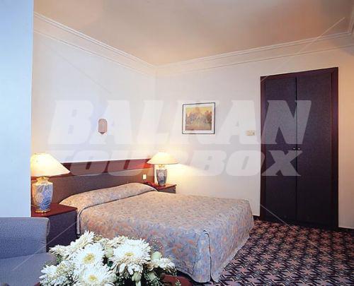 почивка в Nova Plaza Crystal