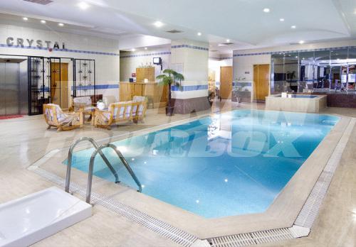 почивка в Nova Plaza Crystal
