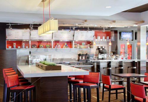 почивка в Courtyard by Marriott Kansas City South